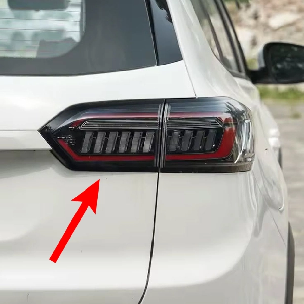 چراغ عقب راست روی درب صندوق خودرو تیگو 8 پرومکس - Image 3