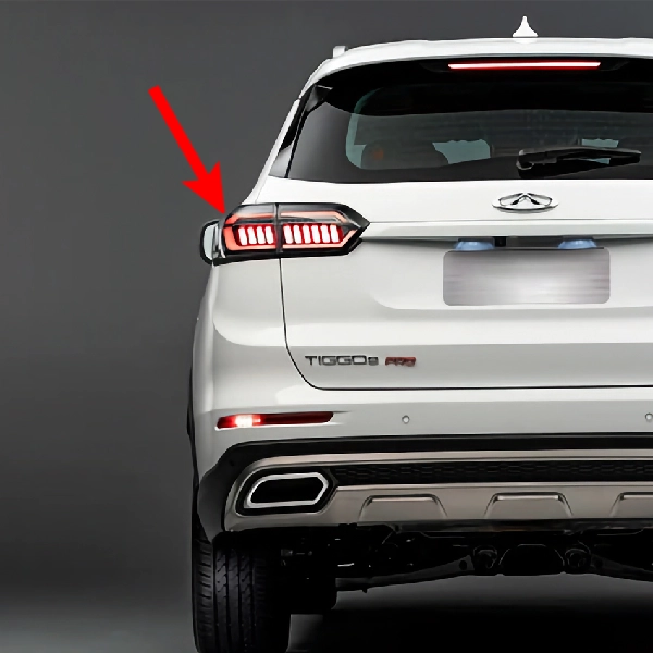 چراغ عقب چپ روی گلگیر خودرو تیگو 8 پرو - Image 3