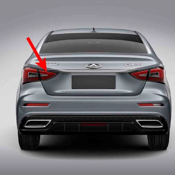 چراغ عقب چپ روی درب صندوق خودرو چری آریزو 5 - Image 4