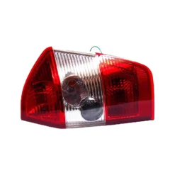 چراغ عقب راست روی گلگیر خودرو ام وی ام X33