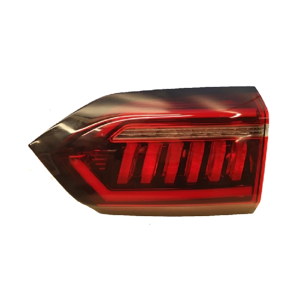 چراغ عقب راست روی درب صندوق تیگو 8 پرو